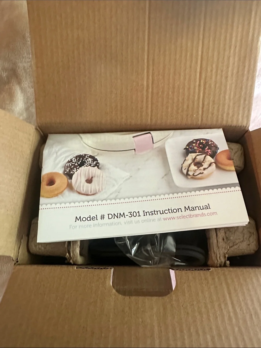 Babycakes mini Ceramic Coated Donut Maker - White with Pink Accent